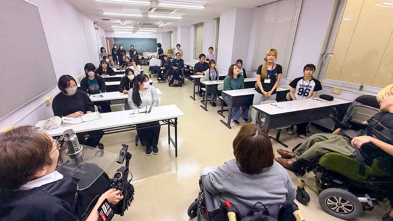 鹿児島情報ビジネス公務員専門学校での授業風景